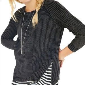 Olive & Oak Zipper Sweater - Medium